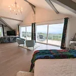 Βίλα Luxurious With Pool