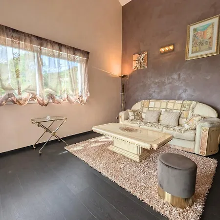 Villa Luxurious With Pool *