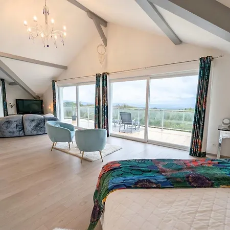 Luxurious With Pool Villa Echenevex