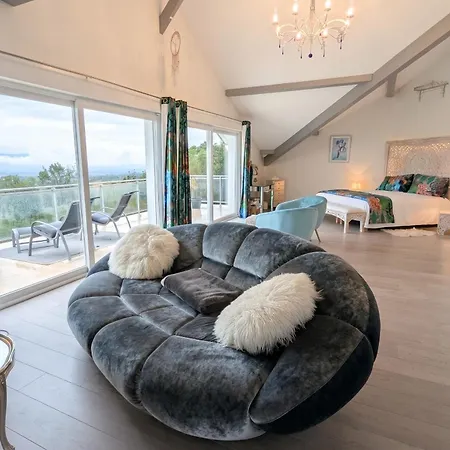 Luxurious With Pool * Echenevex