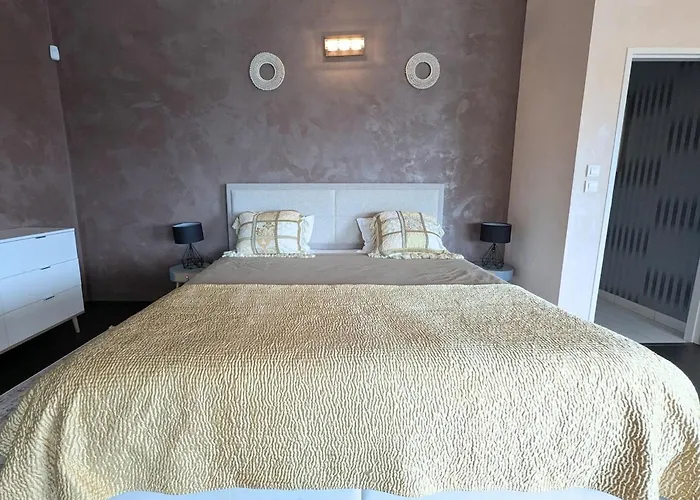 Luxurious With Pool Villa Echenevex