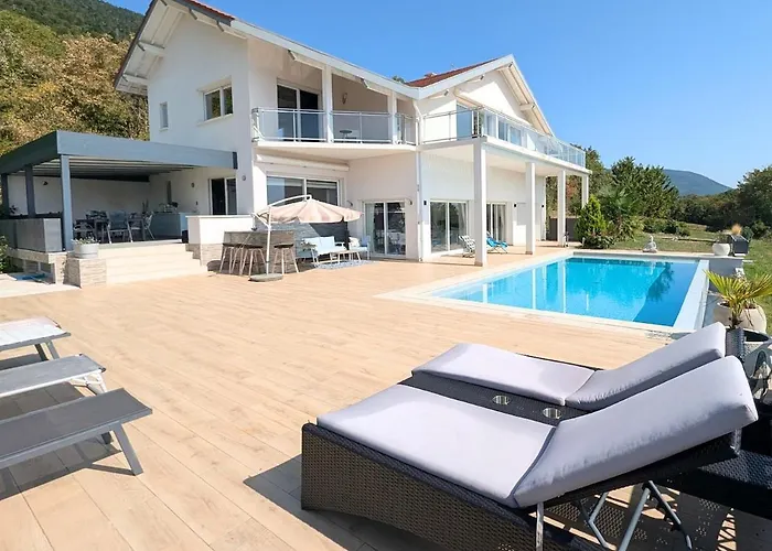 Luxurious With Pool * Echenevex