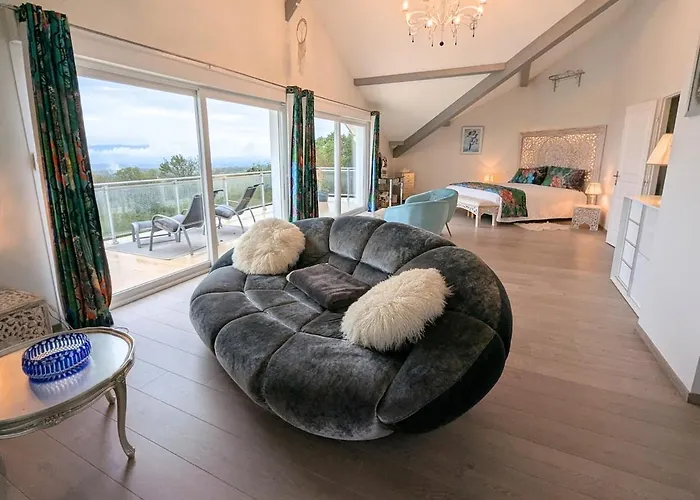 Luxurious With Pool * Echenevex